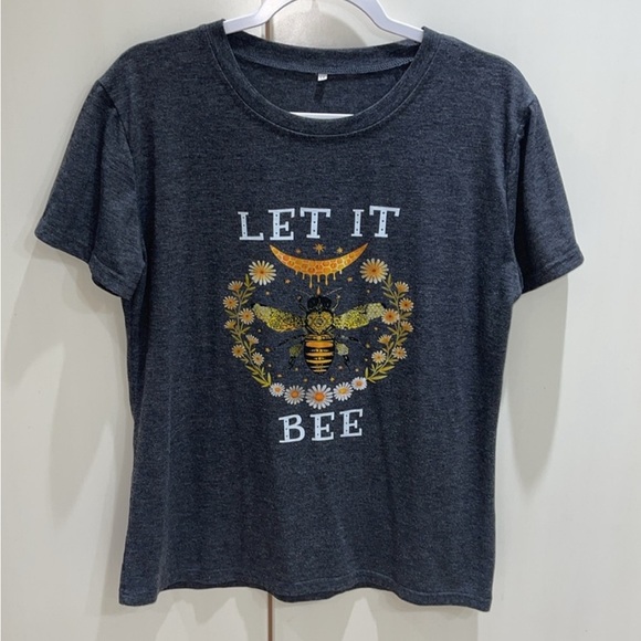 Set of 2 dark heather grey tshirts Let It Bee 🐝 & sunflower 🌻 butterflies 🦋 - Picture 7 of 10